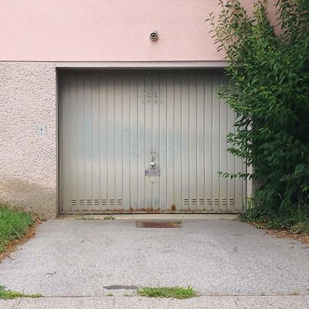 Manu Apartment Hennersdorf Buitenkant foto